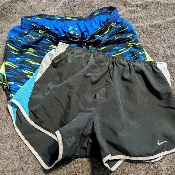 Nike Dri-Fit Running Shorts with Liner,‎ Size Medium Lot of 2 - Picture 2 of 6